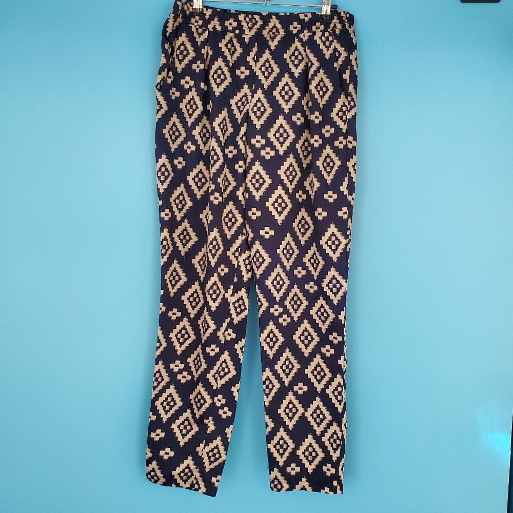 Forever 21 Dress Pants Size Medium Pull On